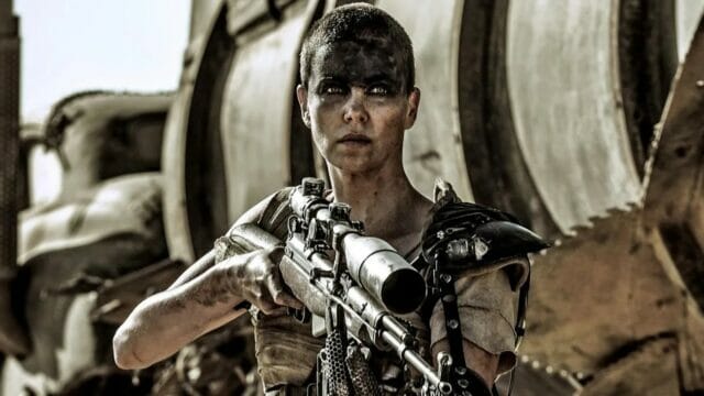 Charlize Theron como Furiosa em Mad Max: Estrada da Fúria Charlize Theron como Furiosa em Mad Max: Estrada da Fúria