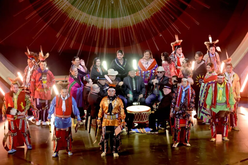 Scott George apresenta Wahzhazhe (A Song for My People)
