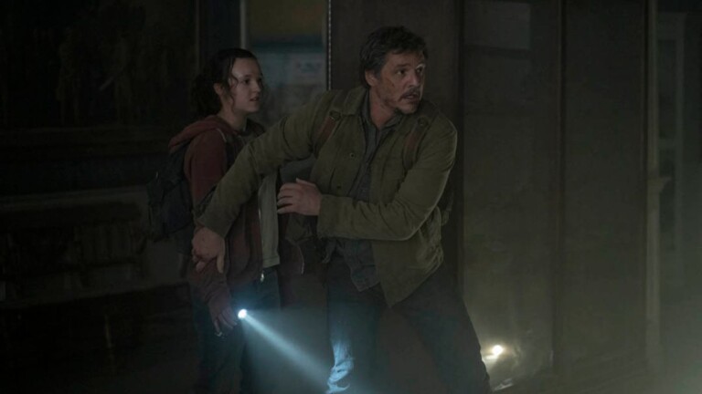 Bella Ramsey e Pedro Pascal em The Last Of Us
