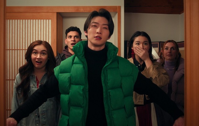 XO, Kitty. (L to R) Anna Cathcart as Kitty Song Covey, Anthony Keyvan as Quincy 'Q' Shabazian, Sang Heon Lee as Min Ho Moon, Audrey Huynh as Stella, Jocelyn Shelfo as Madison Miller in episode 204 of XO, Kitty. Cr. Courtesy of Netflix © 2024