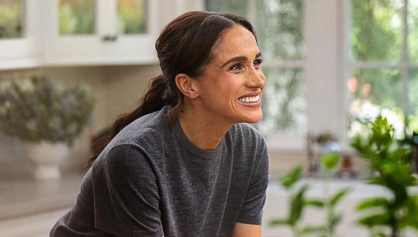 Com Amor, Meghan Com Amor, Meghan