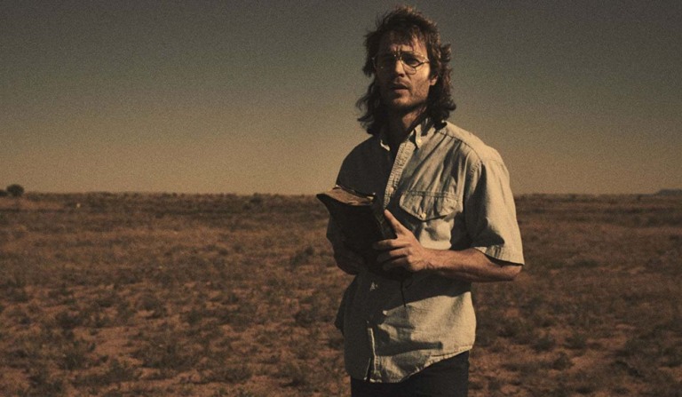 Taylor Kitsch como David Koresh em Waco