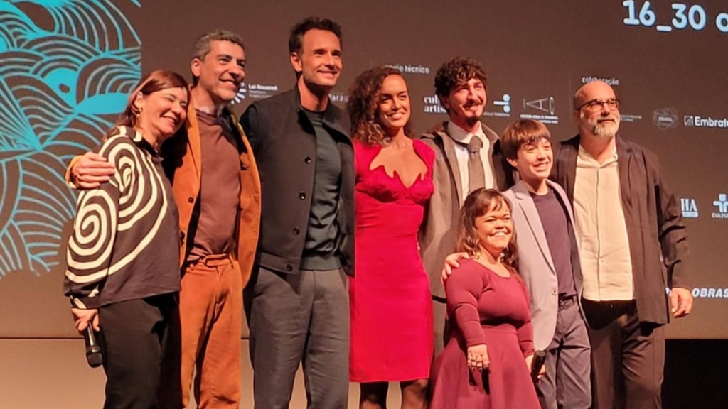 Daniel Rezende, Valter Hugo Mãe e o elenco de o Filho de Mil Homens - Foto: Izabella Nicolau