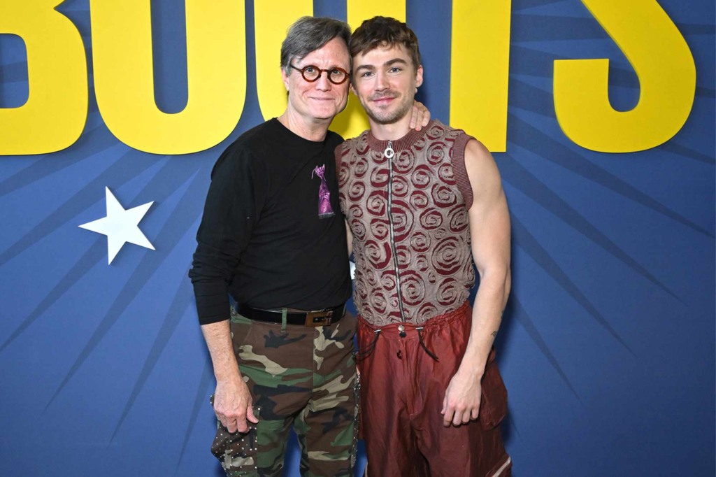 Greg Cope White e Miles Heizer, que o interpreta na série