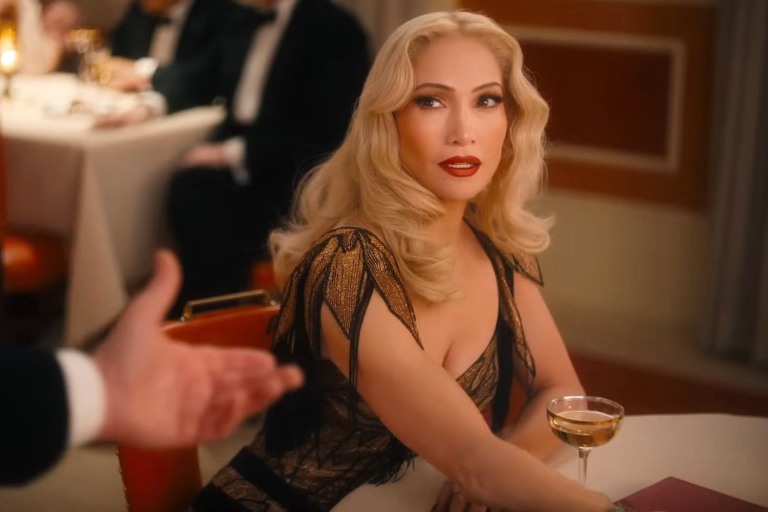 Jennifer Lopez em O Beijo da Mulher-Aranha