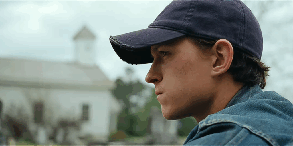 Tom Holland em O Diabo de Cada Dia
