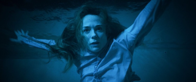 Conheça o terror da Netflix que vai te fazer pensar duas vezes antes de nadar à noite