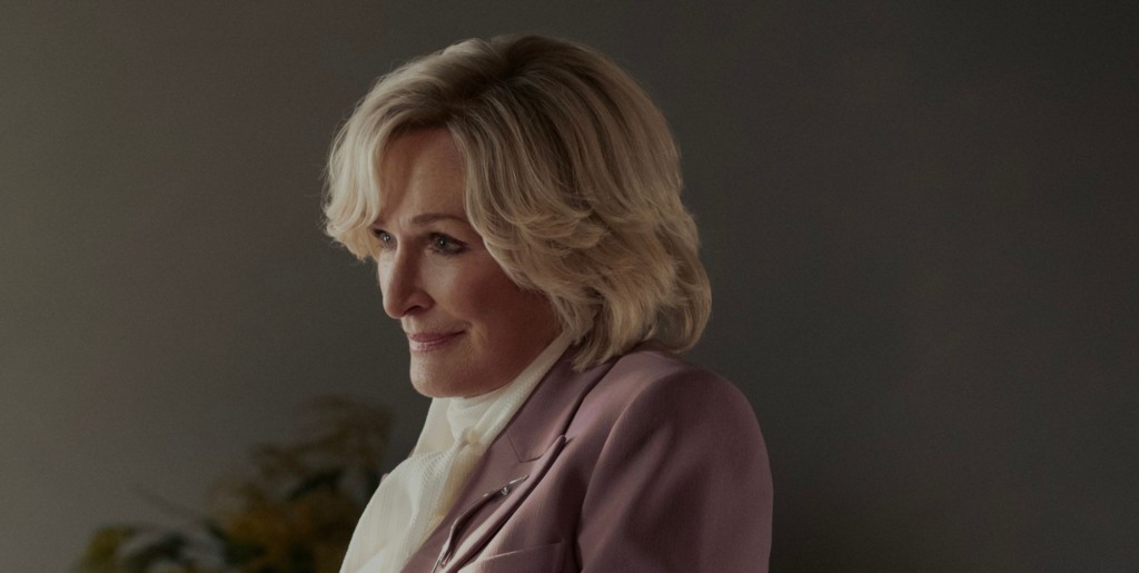 Tudo é Justo: Glenn Close faz piada com críticas à série